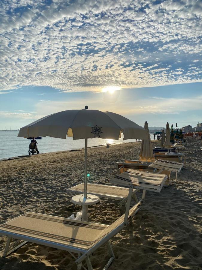 Hotel Vila Mare Durrës 外观 照片