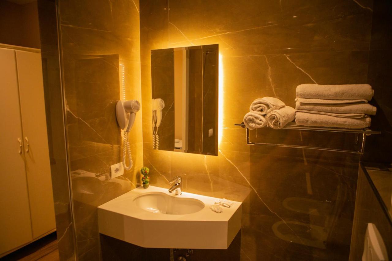 Hotel Vila Mare Durrës 外观 照片