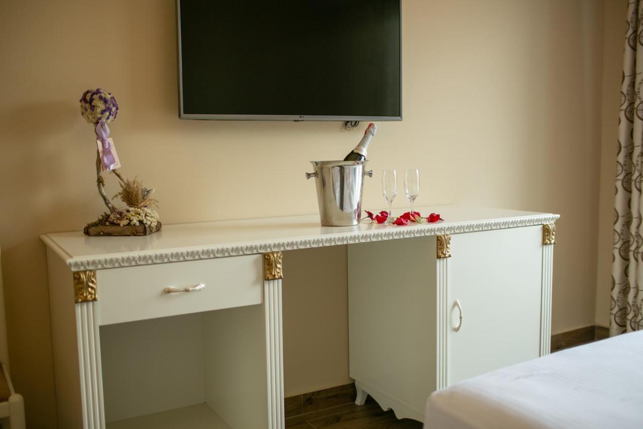 Hotel Vila Mare Durrës 外观 照片