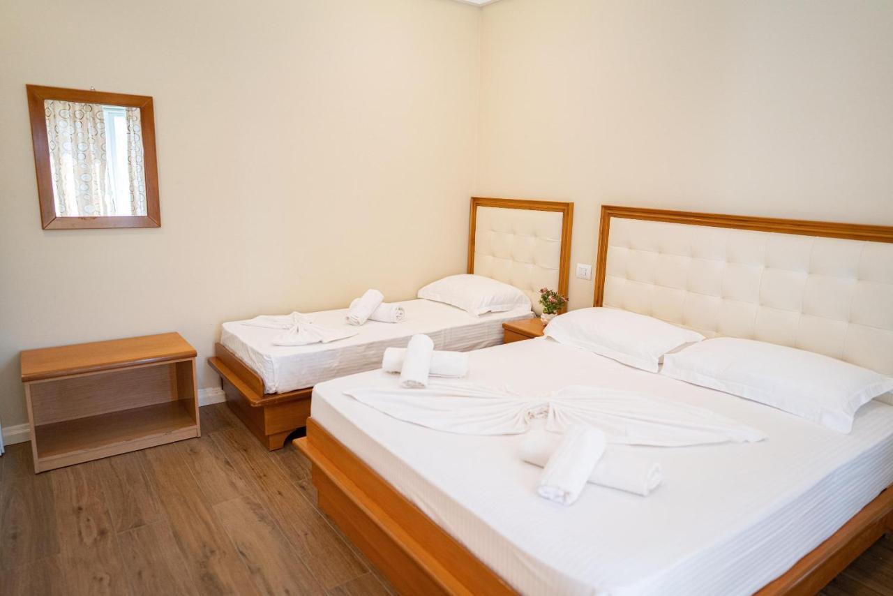 Hotel Vila Mare Durrës 外观 照片